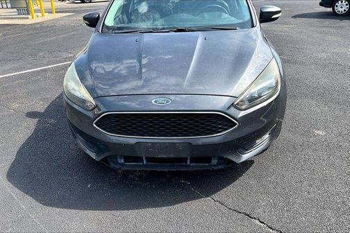 Magnetic 2015 Ford Focus SE