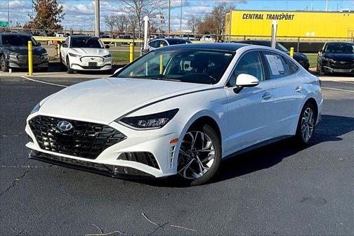 2022 Hyundai SONATA SEL