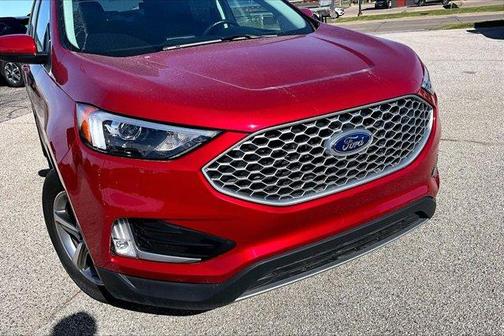 Rapid Red Metallic Tinted Clearcoat 2024 Ford Edge SEL