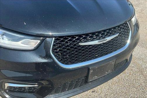 2023 Chrysler Pacifica Touring-L