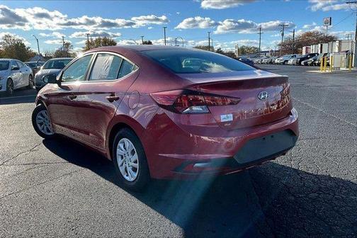 2019 Hyundai ELANTRA SE