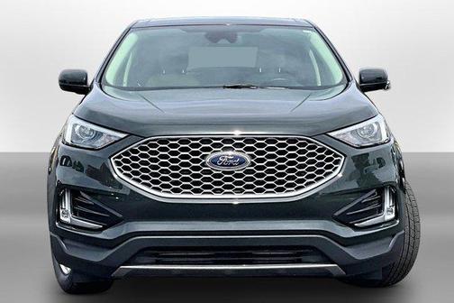 Green Metallic 2024 Ford Edge SEL