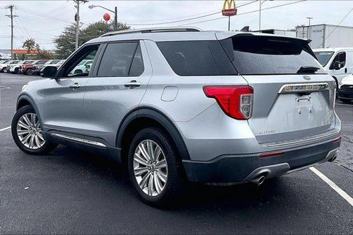 Silver Metallic 2021 Ford Explorer Limited
