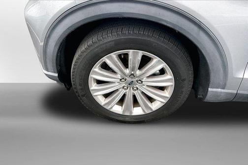 Silver Metallic 2021 Ford Explorer Limited
