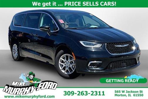 Diamond Black 2024 Chrysler Pacifica Touring-L