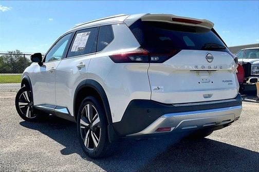 White 2023 Nissan Rogue Platinum