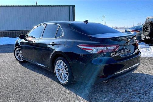 2020 Toyota Camry Hybrid XLE