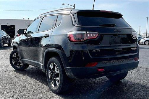 Diamond Black 2018 Jeep Compass Trailhawk