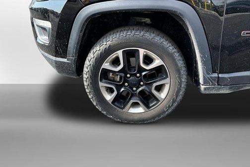 Diamond Black 2018 Jeep Compass Trailhawk