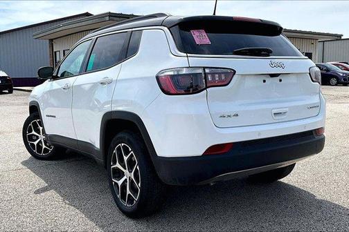 Bright White Clearcoat 2024 Jeep Compass Limited