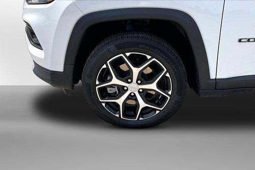 Bright White Clearcoat 2024 Jeep Compass Limited