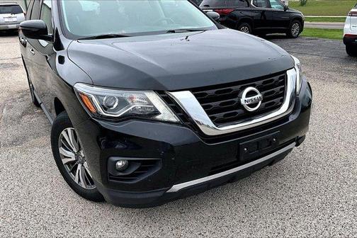 Magnetic Black Pearl 2020 Nissan Pathfinder SV