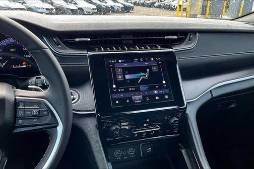 2024 Jeep Grand Cherokee L Laredo
