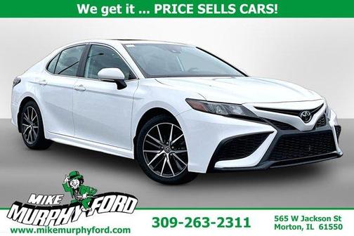 White 2023 Toyota Camry SE