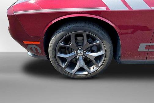 Octane Red Pearlcoat 2018 Dodge Challenger SXT