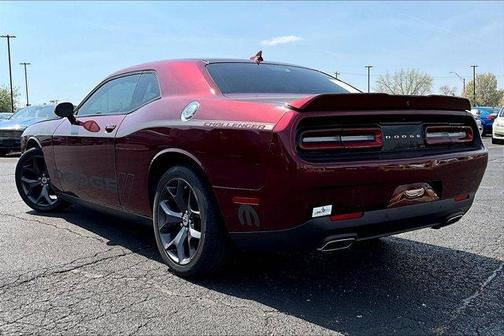 Octane Red Pearlcoat 2018 Dodge Challenger SXT
