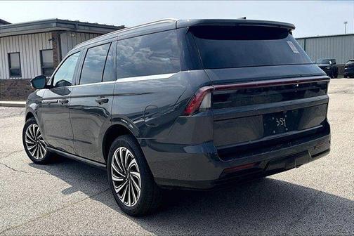 Dark Gray Metallic 2025 Lincoln Navigator Black Label