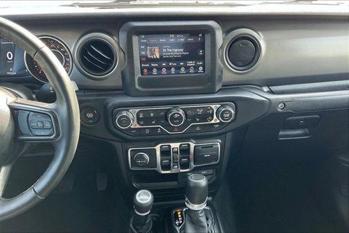 2022 Jeep Gladiator Sport