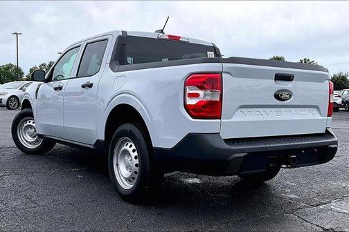 White Metallic 2025 Ford Maverick XL
