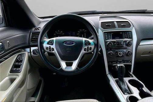 Ingot Silver Metallic 2014 Ford Explorer Base