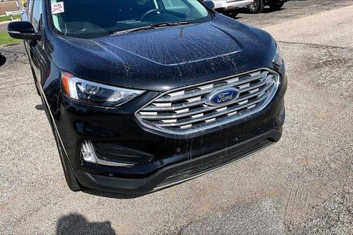 Black Metallic 2024 Ford Edge Titanium