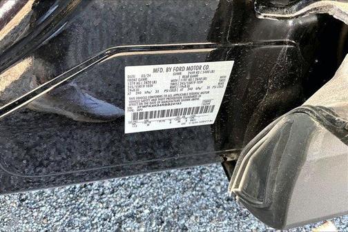 Black Metallic 2024 Ford Edge Titanium