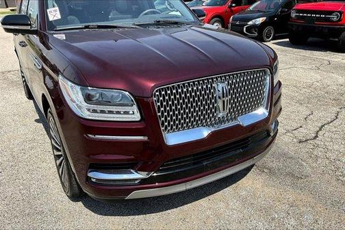 Burgundy 2018 Lincoln Navigator Reserve