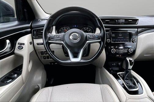 2022 Nissan Rogue Sport SL