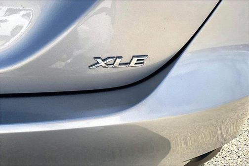 Celestial Silver Metallic 2019 Toyota Camry XLE