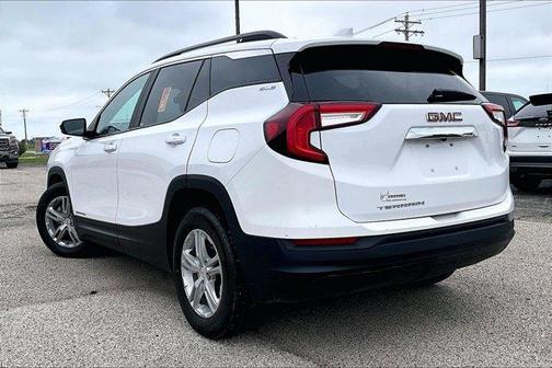 Summit White 2022 GMC Terrain SLE