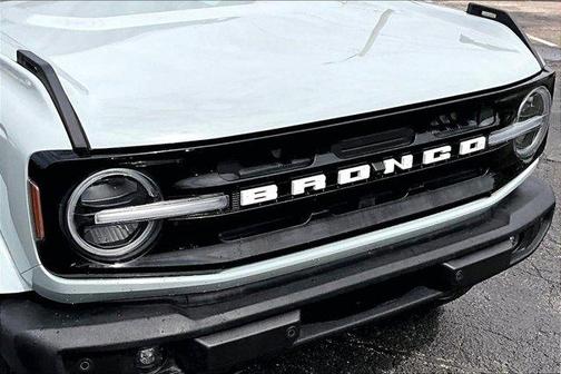 Cactus 2022 Ford Bronco 4WDOUTER BANKS