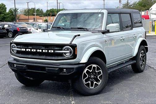 Cactus 2022 Ford Bronco 4WDOUTER BANKS