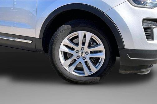 Ingot Silver 2018 Ford Explorer XLT