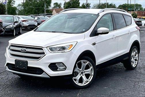 White Platinum Clearcoat Metallic 2019 Ford Escape Titanium