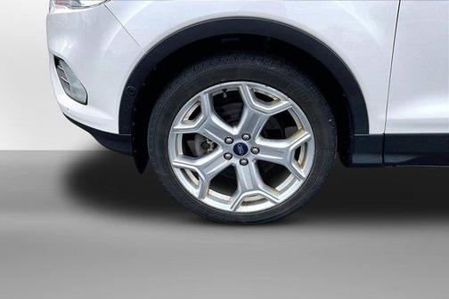 White Platinum Clearcoat Metallic 2019 Ford Escape Titanium