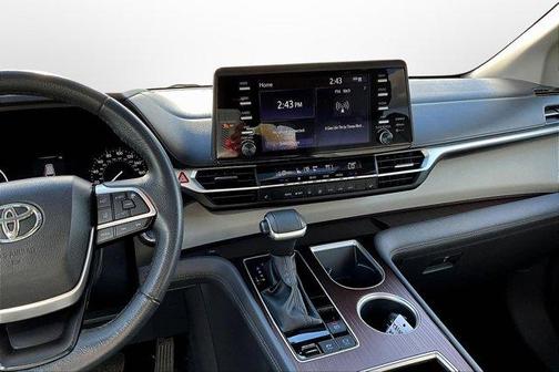 2024 Toyota Sienna XLE