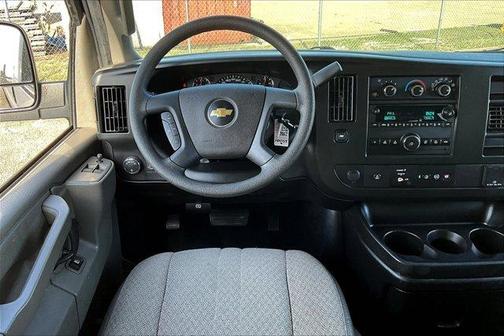 2022 Chevrolet Express 3500 LS
