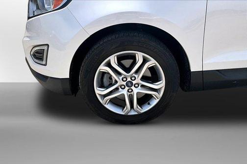 White Platinum Clearcoat Metallic 2016 Ford Edge Titanium