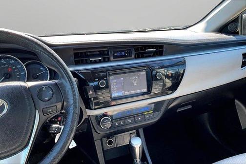 Classic Silver Metallic 2015 Toyota Corolla LE