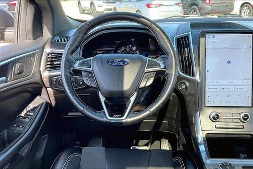 2022 Ford Edge ST