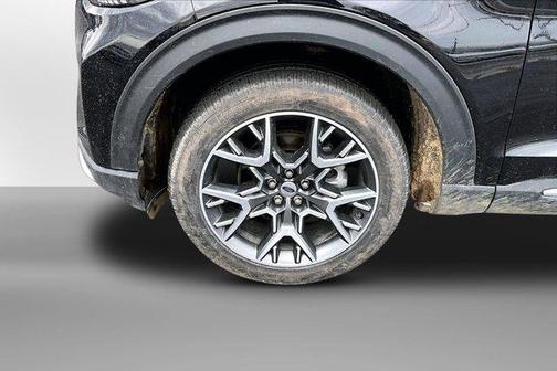 Black 2025 Ford Explorer Platinum 4WD