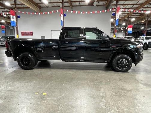 Diamond Black 2026 RAM 3500 Limited
