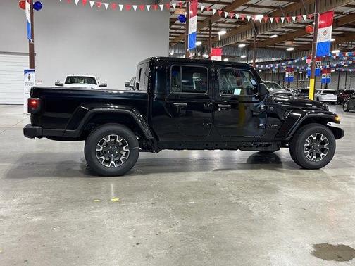 Black Clearcoat 2026 Jeep Gladiator Sport