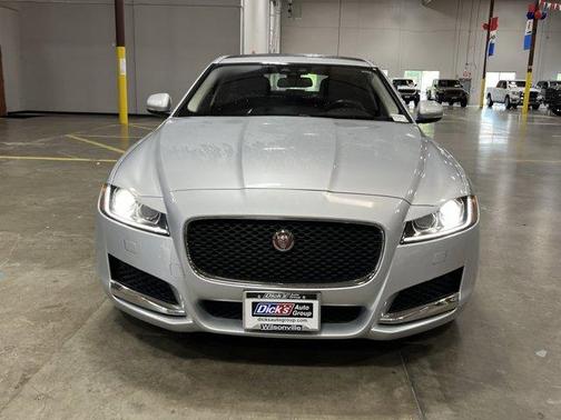 Rhodium Silver 2016 Jaguar XF 35t Premium