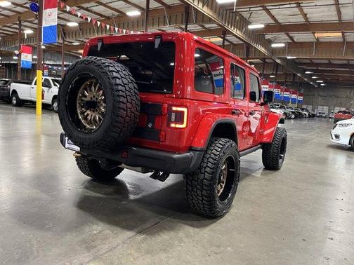 Firecracker Red Clearcoat 2024 Jeep Wrangler Rubicon 392