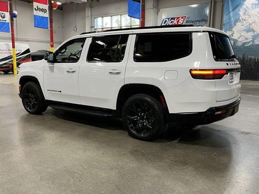 Bright White Clearcoat 2024 Jeep Wagoneer Series II