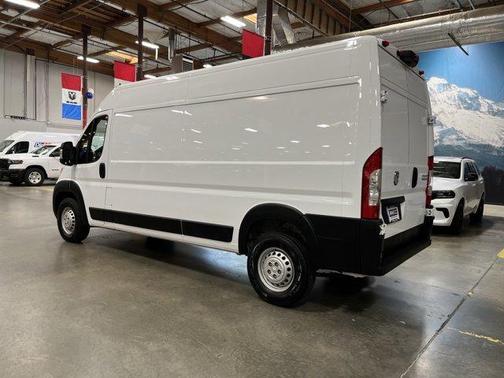 Bright White Clearcoat 2026 RAM ProMaster 2500 High Roof