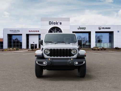 Bright White Clearcoat 2026 Jeep Gladiator 85th Anniversary Edition