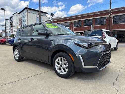 GRAY 2025 Kia Soul LX