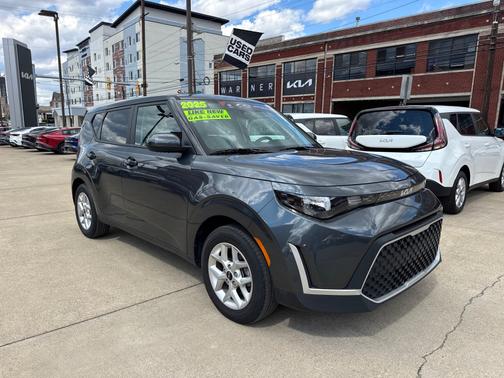 GRAY 2025 Kia Soul LX